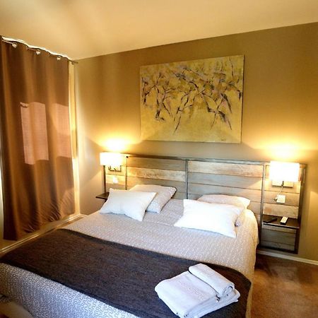 L'Oustaou Bed and Breakfast Chateau-Arnoux-Saint-Auban Εξωτερικό φωτογραφία